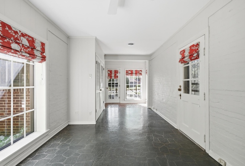 710 ROSEMARY LN, Memphis, Tennessee 38104, 2 Bedrooms Bedrooms, 7 Rooms Rooms,1 BathroomBathrooms,Residential,For Sale,ROSEMARY,10218684
