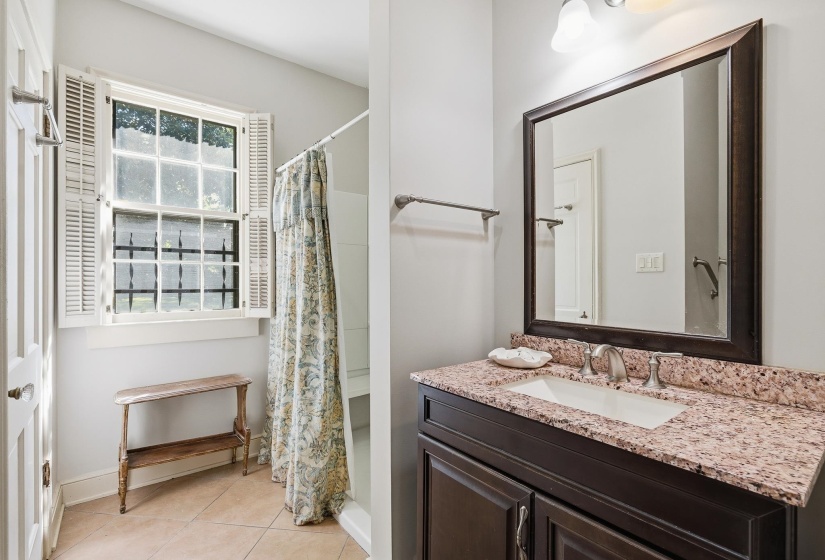 710 ROSEMARY LN, Memphis, Tennessee 38104, 2 Bedrooms Bedrooms, 7 Rooms Rooms,1 BathroomBathrooms,Residential,For Sale,ROSEMARY,10218684