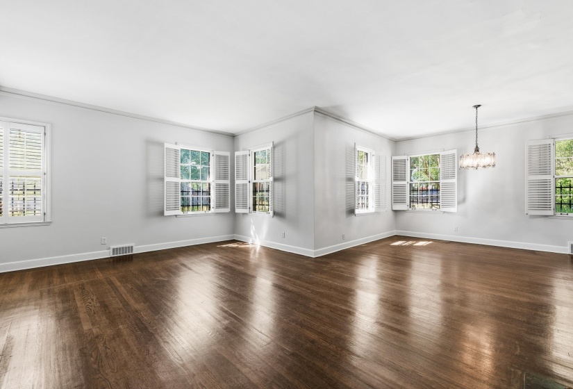 710 ROSEMARY LN, Memphis, Tennessee 38104, 2 Bedrooms Bedrooms, 7 Rooms Rooms,1 BathroomBathrooms,Residential,For Sale,ROSEMARY,10218684