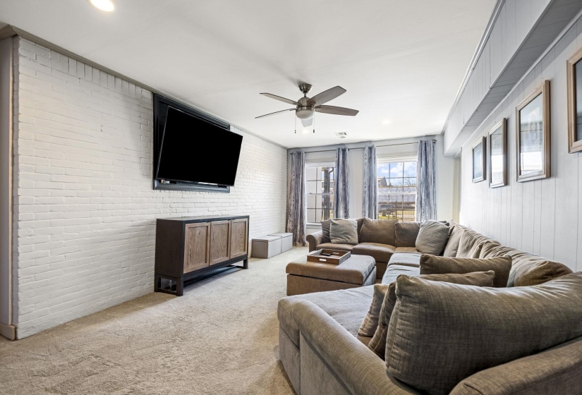 4120 VILLAGE RD, Memphis, Tennessee 38117, 3 Bedroom Bedrooms, 3 Room Rooms,2 BathroomBathrooms,Residential,For Sale,VILLAGE,0,10218687