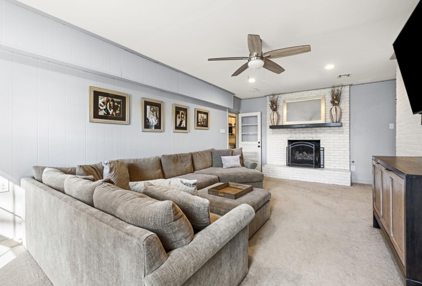 4120 VILLAGE RD, Memphis, Tennessee 38117, 3 Bedroom Bedrooms, 3 Room Rooms,2 BathroomBathrooms,Residential,For Sale,VILLAGE,0,10218687