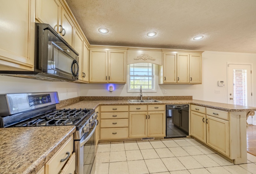 200 BOYD RD, Adamsville, Tennessee 38310, 3 Bedrooms Bedrooms, 8 Rooms Rooms,2 BathroomsBathrooms,Residential,For Sale,BOYD,10218689