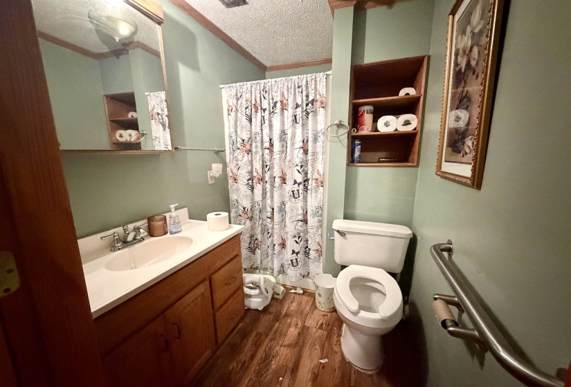 1527 LEAPWOOD ENVILLE RD, Adamsville, Tennessee 38310-4739, 3 Bedrooms Bedrooms, 7 Rooms Rooms,2 BathroomsBathrooms,Residential,For Sale,LEAPWOOD ENVILLE,10218691
