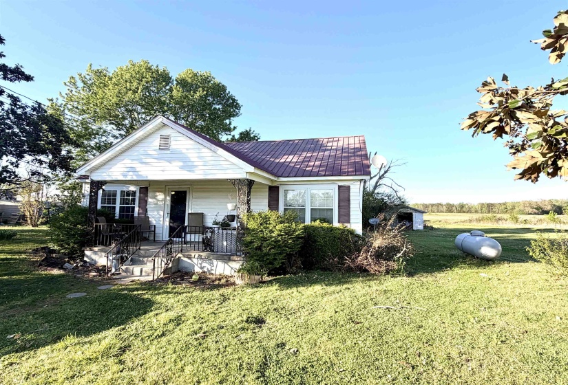 1527 LEAPWOOD ENVILLE RD, Adamsville, Tennessee 38310-4739, 3 Bedrooms Bedrooms, 7 Rooms Rooms,2 BathroomsBathrooms,Residential,For Sale,LEAPWOOD ENVILLE,10218691