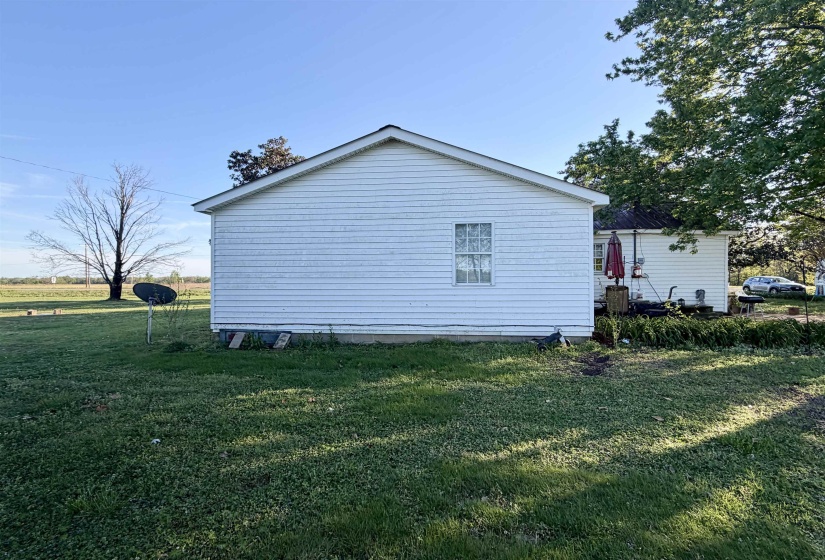 1527 LEAPWOOD ENVILLE RD, Adamsville, Tennessee 38310-4739, 3 Bedrooms Bedrooms, 7 Rooms Rooms,2 BathroomsBathrooms,Residential,For Sale,LEAPWOOD ENVILLE,10218691