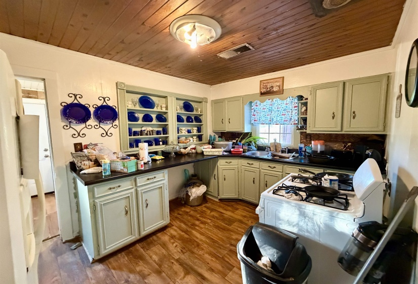 1527 LEAPWOOD ENVILLE RD, Adamsville, Tennessee 38310-4739, 3 Bedrooms Bedrooms, 7 Rooms Rooms,2 BathroomsBathrooms,Residential,For Sale,LEAPWOOD ENVILLE,10218691