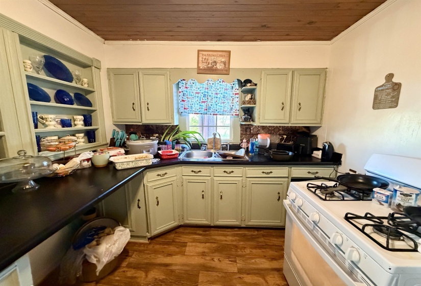 1527 LEAPWOOD ENVILLE RD, Adamsville, Tennessee 38310-4739, 3 Bedrooms Bedrooms, 7 Rooms Rooms,2 BathroomsBathrooms,Residential,For Sale,LEAPWOOD ENVILLE,10218691