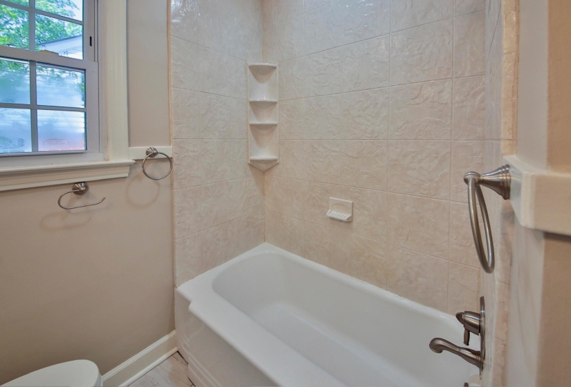 4869 SOUTHERN RD, Memphis, Tennessee 38117, 3 Bedroom Bedrooms, 8 Room Rooms,2 BathroomBathrooms,Residential,For Sale,SOUTHERN,0,10218692