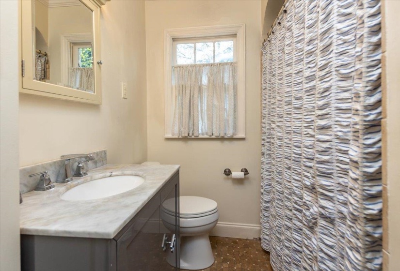 3600 NORTHWOOD DR, Memphis, Tennessee 38111, 4 Bedrooms Bedrooms, 8 Rooms Rooms,2 BathroomsBathrooms,Residential,For Sale,NORTHWOOD,10218693