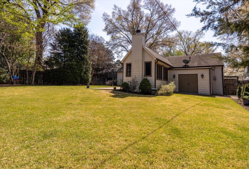 3600 NORTHWOOD DR, Memphis, Tennessee 38111, 4 Bedrooms Bedrooms, 8 Rooms Rooms,2 BathroomsBathrooms,Residential,For Sale,NORTHWOOD,10218693