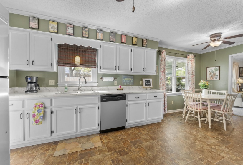 700 LANCELOT LN, Collierville, Tennessee 38017, 4 Bedroom Bedrooms, 8 Room Rooms,2.1 BathroomBathrooms,Residential,For Sale,LANCELOT,0,10218696