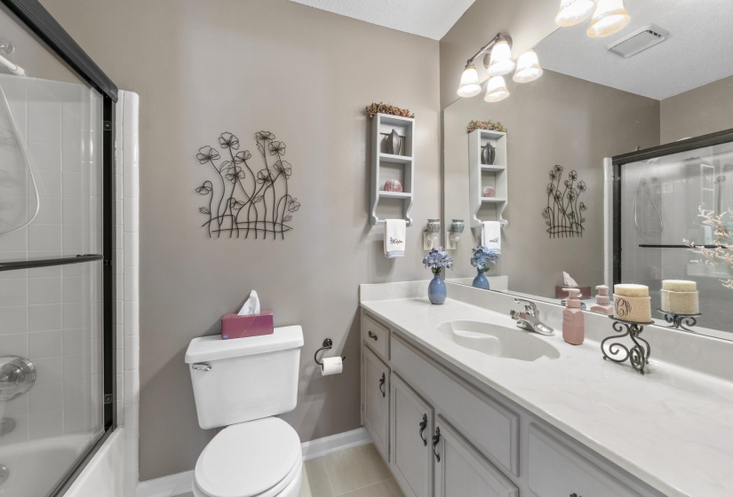 700 LANCELOT LN, Collierville, Tennessee 38017, 4 Bedroom Bedrooms, 8 Room Rooms,2.1 BathroomBathrooms,Residential,For Sale,LANCELOT,0,10218696