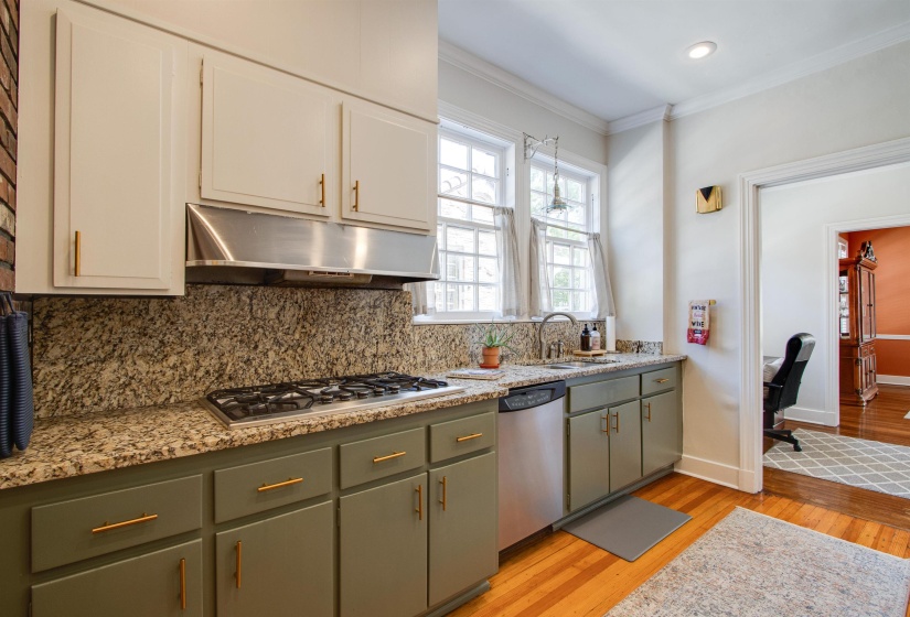 711 MCLEAN BLVD, Memphis, Tennessee 38104, 3 Bedrooms Bedrooms, 7 Rooms Rooms,3 BathroomsBathrooms,Residential,For Sale,MCLEAN,10218715