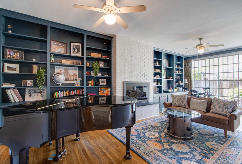 711 MCLEAN BLVD, Memphis, Tennessee 38104, 3 Bedrooms Bedrooms, 7 Rooms Rooms,3 BathroomsBathrooms,Residential,For Sale,MCLEAN,10218715