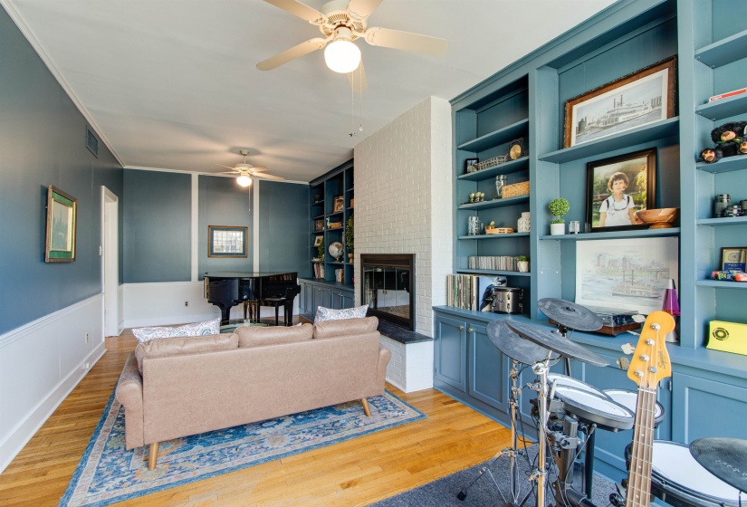 711 MCLEAN BLVD, Memphis, Tennessee 38104, 3 Bedrooms Bedrooms, 7 Rooms Rooms,3 BathroomsBathrooms,Residential,For Sale,MCLEAN,10218715