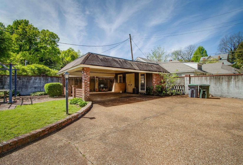 711 MCLEAN BLVD, Memphis, Tennessee 38104, 3 Bedrooms Bedrooms, 7 Rooms Rooms,3 BathroomsBathrooms,Residential,For Sale,MCLEAN,10218715