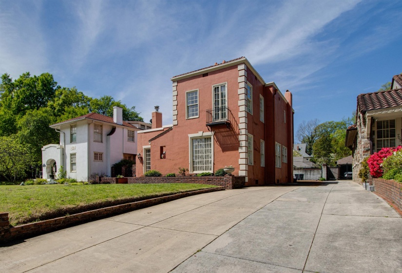 711 MCLEAN BLVD, Memphis, Tennessee 38104, 3 Bedrooms Bedrooms, 7 Rooms Rooms,3 BathroomsBathrooms,Residential,For Sale,MCLEAN,10218715