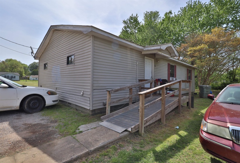 319 WAYNE AVE, Ripley, Tennessee 38063, 1 Bedroom Bedrooms, ,1 BathroomBathrooms,Duplexes,For Sale,WAYNE,10218774