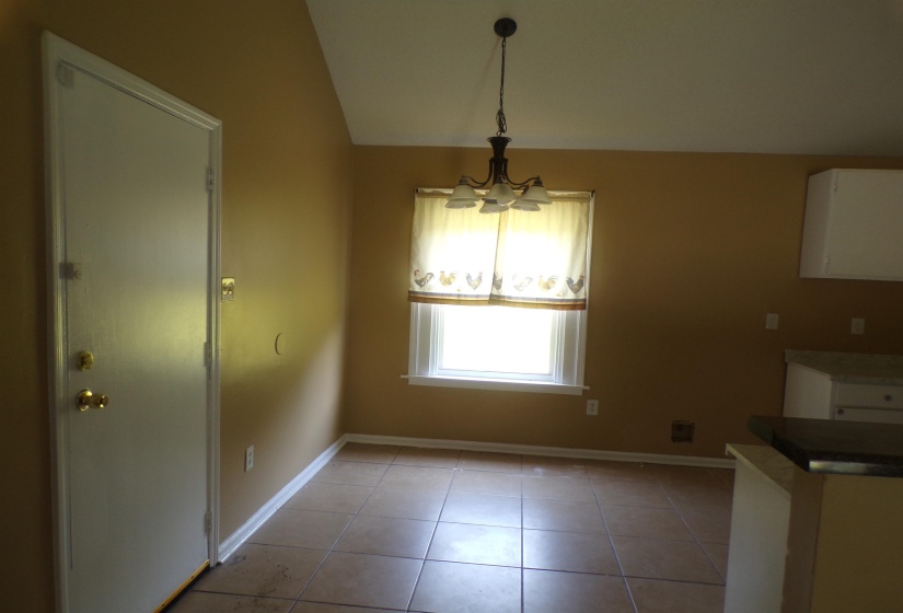 3583 RUSSELWOOD DR, Memphis, Tennessee 38128, 3 Bedrooms Bedrooms, 5 Rooms Rooms,2 BathroomsBathrooms,Rental Properties,For Sale,RUSSELWOOD,10218786
