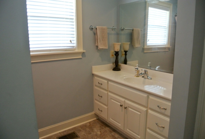 15 TAMARA TRL, Iuka, Mississippi 38326, 4 Bedroom Bedrooms, 7 Room Rooms,2 BathroomBathrooms,Residential,For Sale,TAMARA,0,10218777