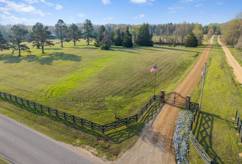 3490 YAGER RD, Moscow, Tennessee 38057, 3 Bedrooms Bedrooms, 8 Rooms Rooms,3.1 BathroomsBathrooms,Residential,For Sale,YAGER,10218789