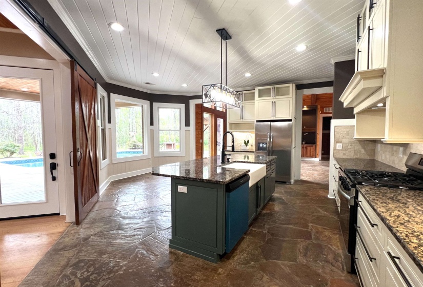 9490 HWY 196 HWY, Unincorporated, Tennessee 38017, 4 Bedroom Bedrooms, 9 Room Rooms,3.1 BathroomBathrooms,Residential,For Sale,HWY 196,0,10218799