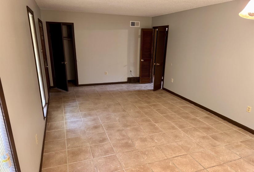 3084 GREENBRANCH DR, Memphis, Tennessee 38118, 3 Bedrooms Bedrooms, 5 Rooms Rooms,2 BathroomsBathrooms,Rental Properties,For Sale,GREENBRANCH,10218840