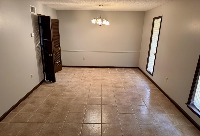 3084 GREENBRANCH DR, Memphis, Tennessee 38118, 3 Bedrooms Bedrooms, 5 Rooms Rooms,2 BathroomsBathrooms,Rental Properties,For Sale,GREENBRANCH,10218840