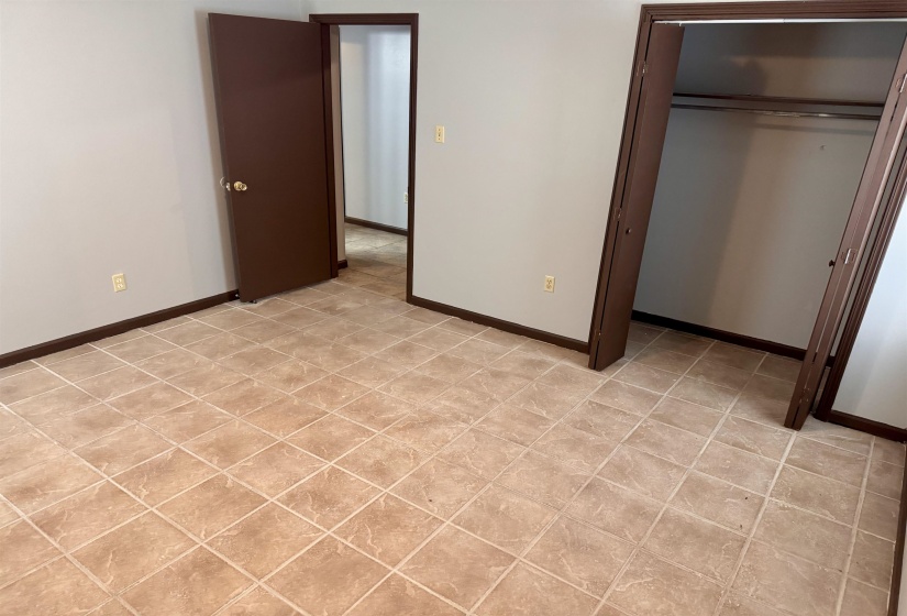3084 GREENBRANCH DR, Memphis, Tennessee 38118, 3 Bedrooms Bedrooms, 5 Rooms Rooms,2 BathroomsBathrooms,Rental Properties,For Sale,GREENBRANCH,10218840