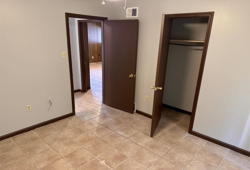 3084 GREENBRANCH DR, Memphis, Tennessee 38118, 3 Bedrooms Bedrooms, 5 Rooms Rooms,2 BathroomsBathrooms,Rental Properties,For Sale,GREENBRANCH,10218840