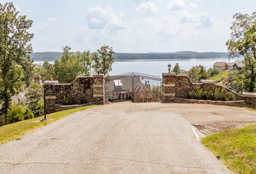0 QUARRY HOLLOW PT RD, Savannah, Tennessee 38372, ,Land,For Sale,QUARRY HOLLOW PT,10218838
