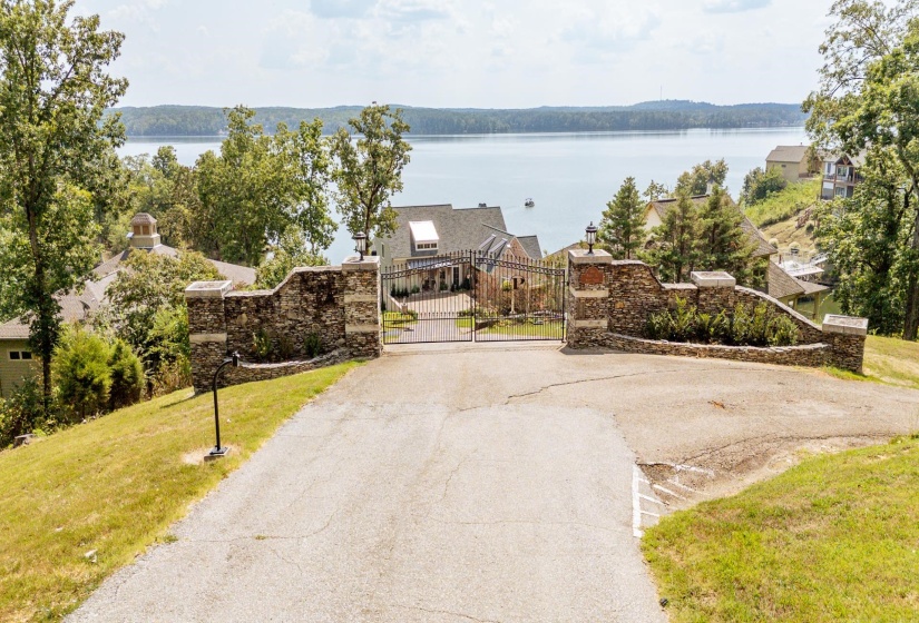 0 QUARRY HOLLOW PT RD, Savannah, Tennessee 38372, ,Land,For Sale,QUARRY HOLLOW PT,10218838
