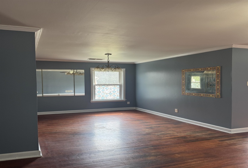 1284 MERRYCREST DR, Memphis, Tennessee 38111, 3 Bedroom Bedrooms, 6 Room Rooms,1 BathroomBathrooms,Residential,For Sale,MERRYCREST,0,10218806