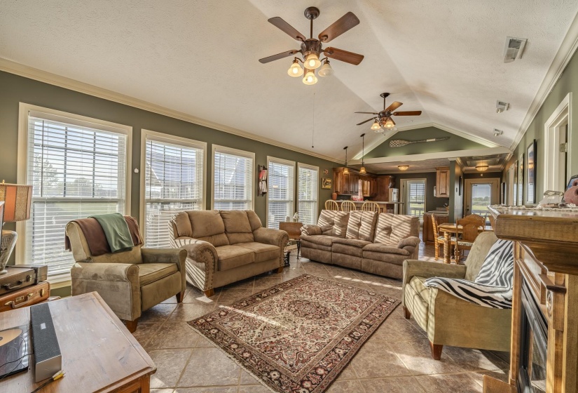 1900 CATFISH LN, Crump, Tennessee 38327, 2 Bedrooms Bedrooms, 6 Rooms Rooms,2 BathroomsBathrooms,Residential,For Sale,CATFISH,10218821