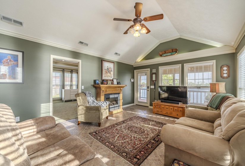 1900 CATFISH LN, Crump, Tennessee 38327, 2 Bedrooms Bedrooms, 6 Rooms Rooms,2 BathroomsBathrooms,Residential,For Sale,CATFISH,10218821