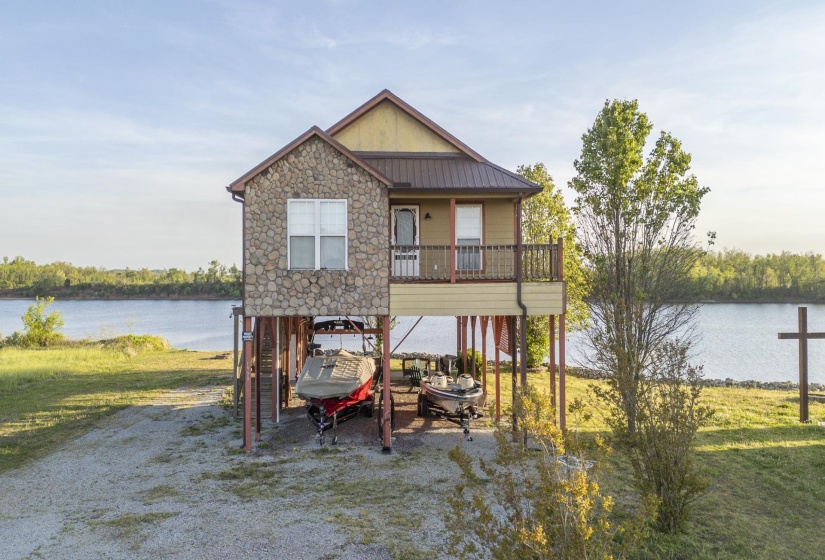 1900 CATFISH LN, Crump, Tennessee 38327, 2 Bedrooms Bedrooms, 6 Rooms Rooms,2 BathroomsBathrooms,Residential,For Sale,CATFISH,10218821