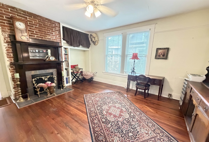 1045 REMBERT ST, Memphis, Tennessee 38104, 2 Bedroom Bedrooms, 5 Room Rooms,1 BathroomBathrooms,Residential,For Sale,REMBERT,0,10218836