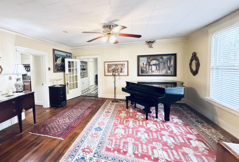 1045 REMBERT ST, Memphis, Tennessee 38104, 2 Bedroom Bedrooms, 5 Room Rooms,1 BathroomBathrooms,Residential,For Sale,REMBERT,0,10218836