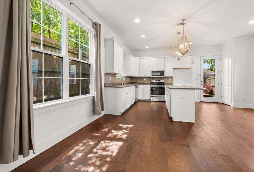 931 BRUCE ST, Memphis, Tennessee 38104, 3 Bedroom Bedrooms, 6 Room Rooms,2.1 BathroomBathrooms,Residential,For Sale,BRUCE,0,10218849