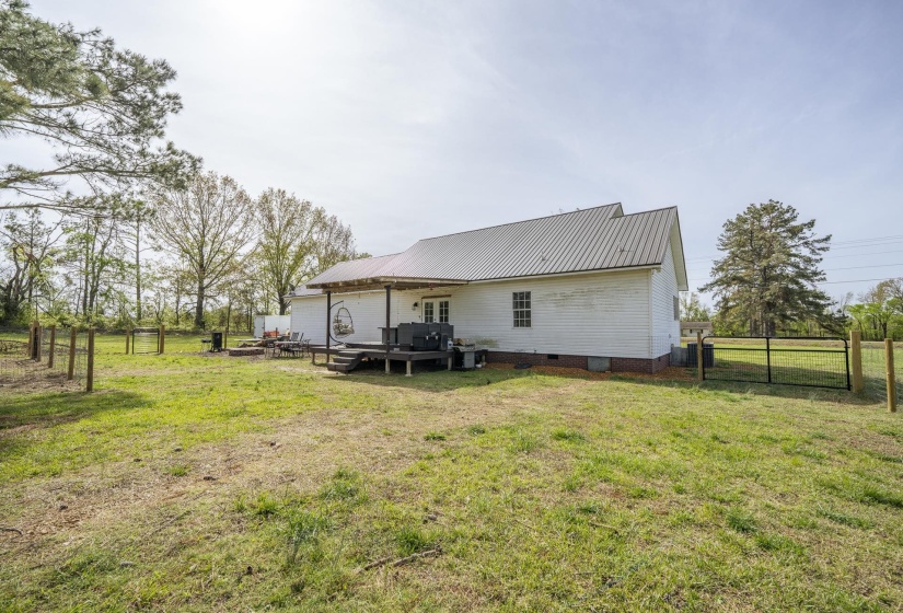 4970 57 HWY, Michie, Tennessee 38357, 3 Bedroom Bedrooms, 10 Room Rooms,2 BathroomBathrooms,Residential,For Sale,57,0,10218852