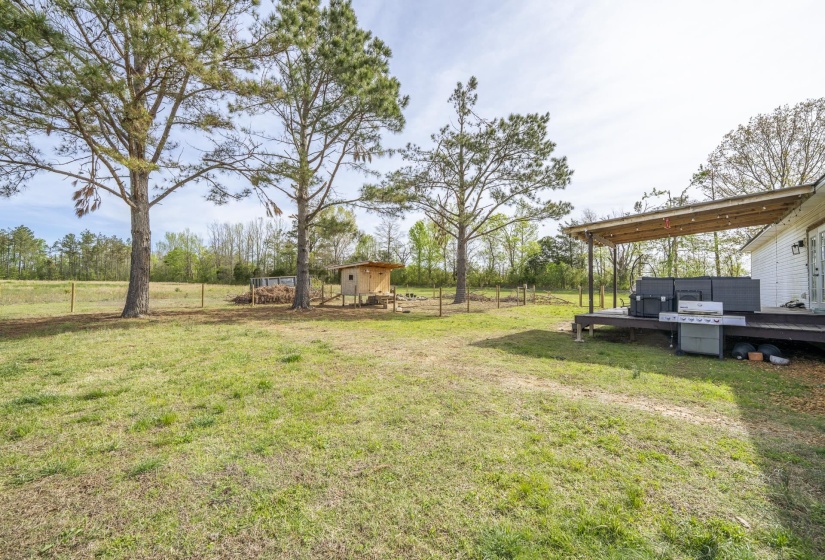 4970 57 HWY, Michie, Tennessee 38357, 3 Bedroom Bedrooms, 10 Room Rooms,2 BathroomBathrooms,Residential,For Sale,57,0,10218852