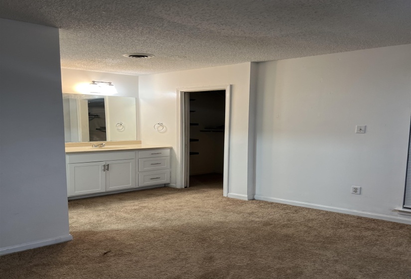 4037 GRAHAM OAKS COURT CT, Memphis, Tennessee 38122, 3 Bedroom Bedrooms, 6 Room Rooms,2.1 BathroomBathrooms,Residential,For Sale,GRAHAM OAKS COURT,0,10193818