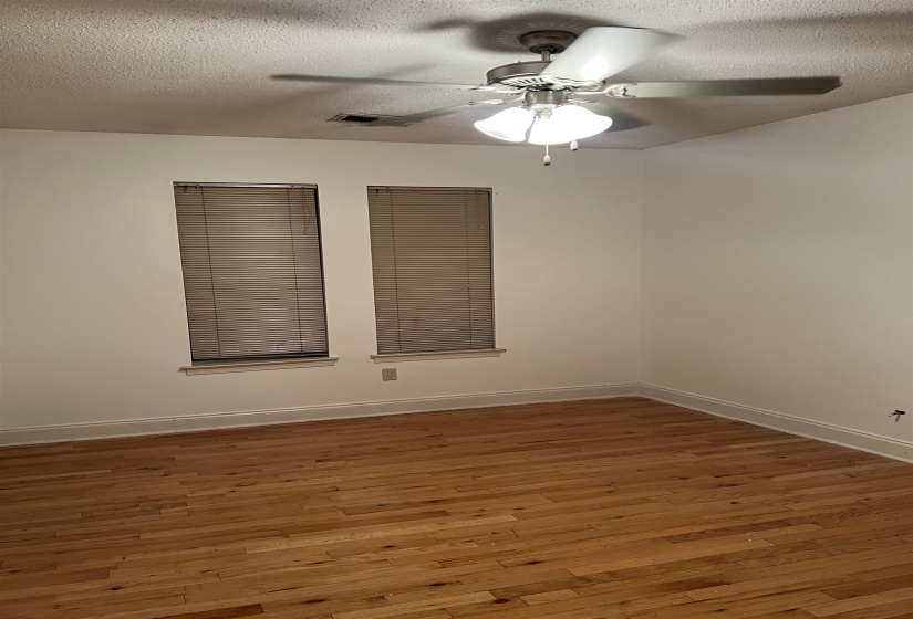 4037 GRAHAM OAKS COURT CT, Memphis, Tennessee 38122, 3 Bedroom Bedrooms, 6 Room Rooms,2.1 BathroomBathrooms,Residential,For Sale,GRAHAM OAKS COURT,0,10193818