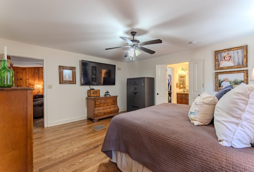 2395 POCAHONTAS RD, Pocahontas, Tennessee 38061-5537, 3 Bedrooms Bedrooms, 8 Rooms Rooms,2 BathroomsBathrooms,Residential,For Sale,POCAHONTAS,10218873