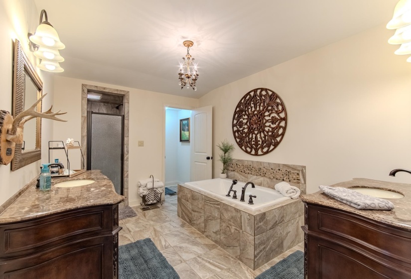 2395 POCAHONTAS RD, Pocahontas, Tennessee 38061-5537, 3 Bedrooms Bedrooms, 8 Rooms Rooms,2 BathroomsBathrooms,Residential,For Sale,POCAHONTAS,10218873