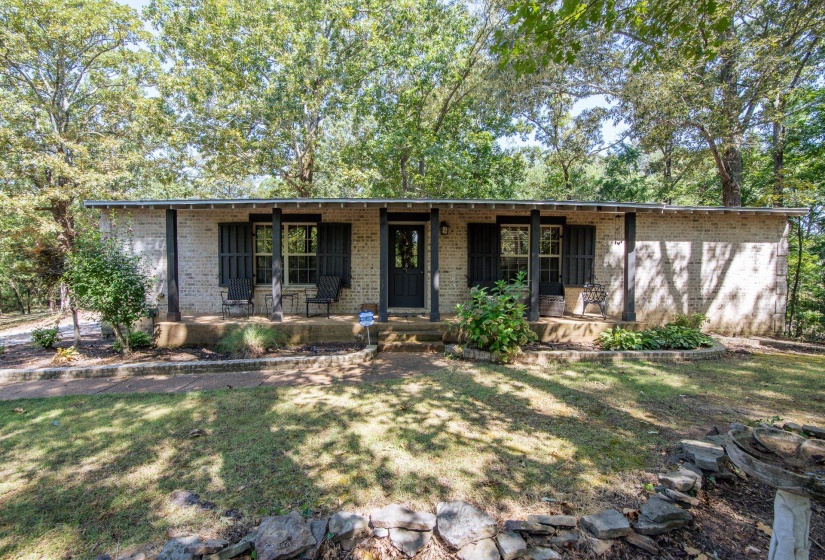 2395 POCAHONTAS RD, Pocahontas, Tennessee 38061-5537, 3 Bedrooms Bedrooms, 8 Rooms Rooms,2 BathroomsBathrooms,Residential,For Sale,POCAHONTAS,10218873
