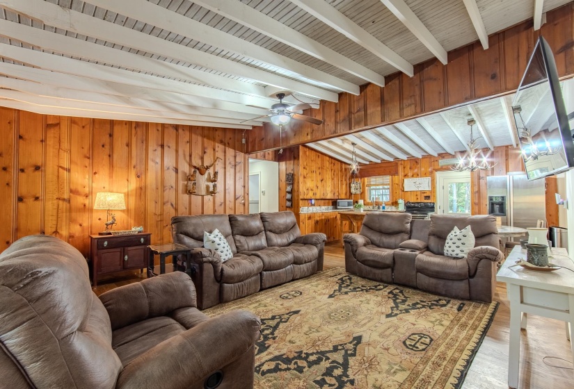 2395 POCAHONTAS RD, Pocahontas, Tennessee 38061-5537, 3 Bedrooms Bedrooms, 8 Rooms Rooms,2 BathroomsBathrooms,Residential,For Sale,POCAHONTAS,10218873