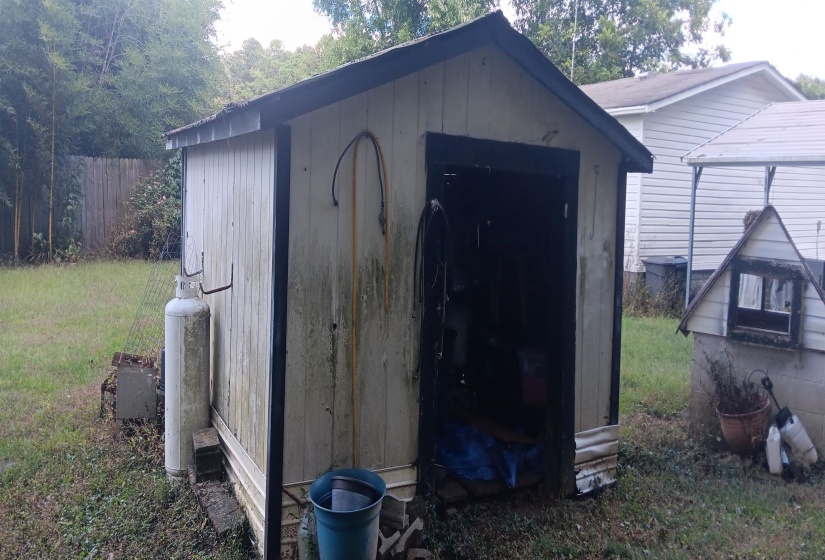 100 ACADEMY RD, Pulaski, Tennessee 38478, 3 Bedroom Bedrooms, 7 Room Rooms,2 BathroomBathrooms,Residential,For Sale,ACADEMY,0,10218889