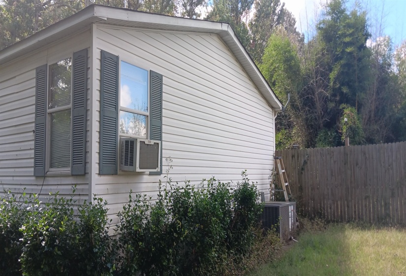 100 ACADEMY RD, Pulaski, Tennessee 38478, 3 Bedroom Bedrooms, 7 Room Rooms,2 BathroomBathrooms,Residential,For Sale,ACADEMY,0,10218889