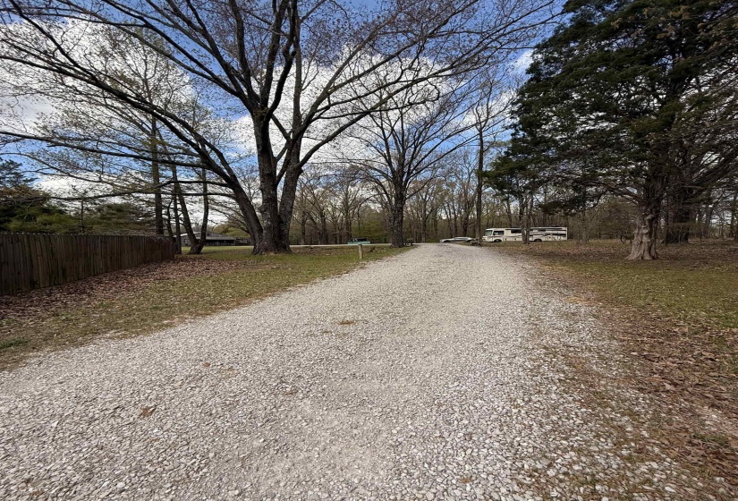 2857 HWY 64 HWY, Oakland, Tennessee 38028, 3 Bedrooms Bedrooms, 5 Rooms Rooms,2 BathroomsBathrooms,Residential,For Sale,HWY 64,10218893